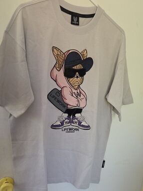 Lifework Duffel Bag Hipdog Applique Men’s T-shirt NWOT